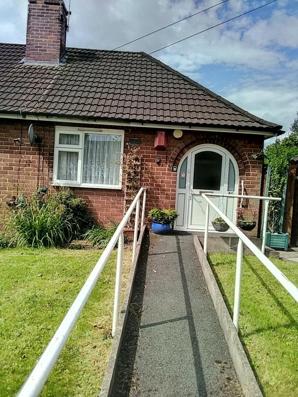 1 bedroom bungalow In Newcastle under Lyme Wants 1 bedroom bungalow In Bridport